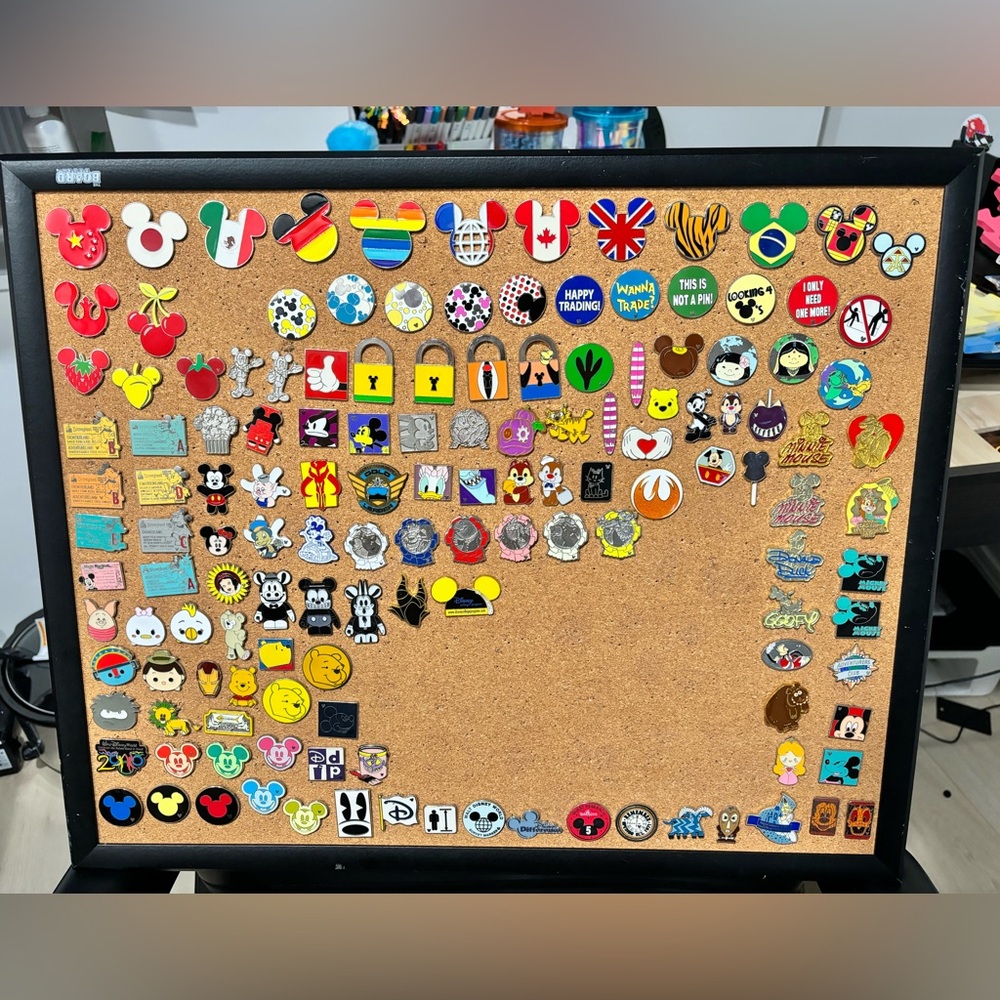 Unlisted $3 Disney Pins